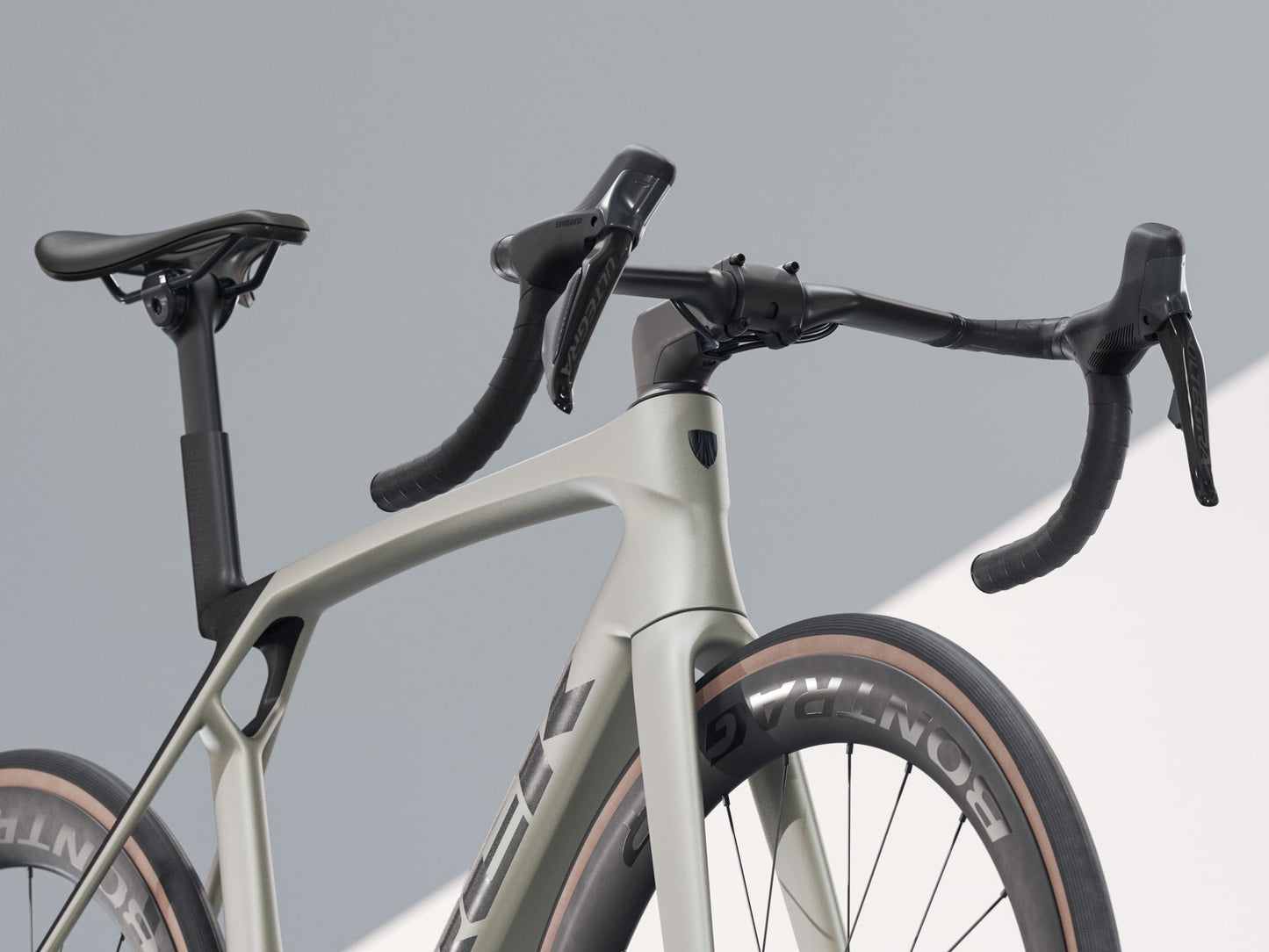 MADONE SL7 8 GEN - Matte Lunar Silver  - TREK