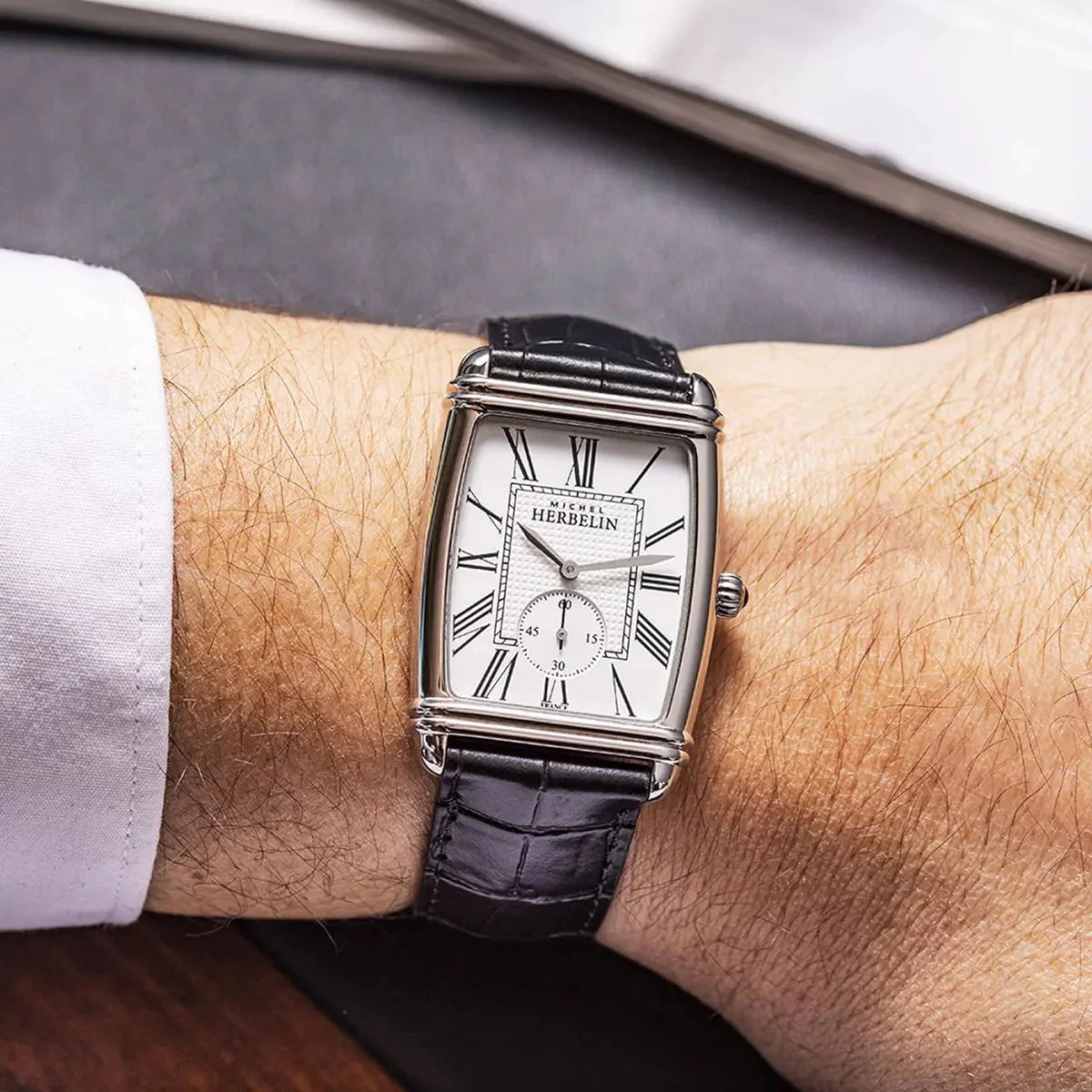 Montre HERBELIN Homme Art Déco en Cuir Noir 10638AP08